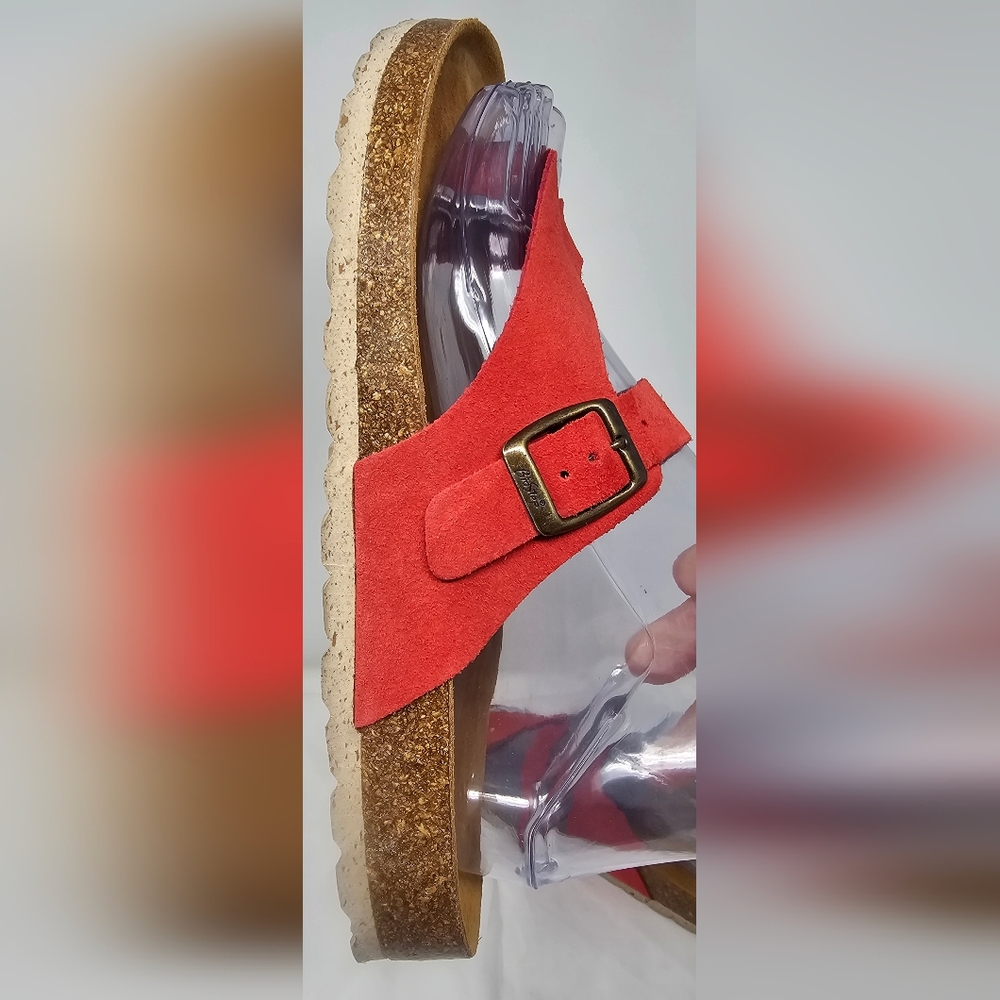 BioStep Women's Red Suede Buckle Thong Sandals Cork Footbed Size 7.5 NEW - Picture 4 of 13